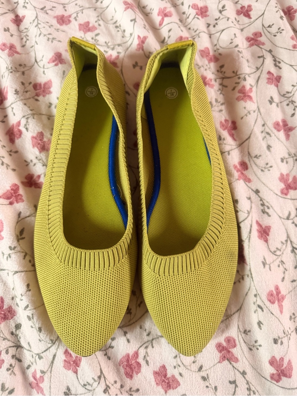 Pointed Knit Slip-On Flats in Lime Green